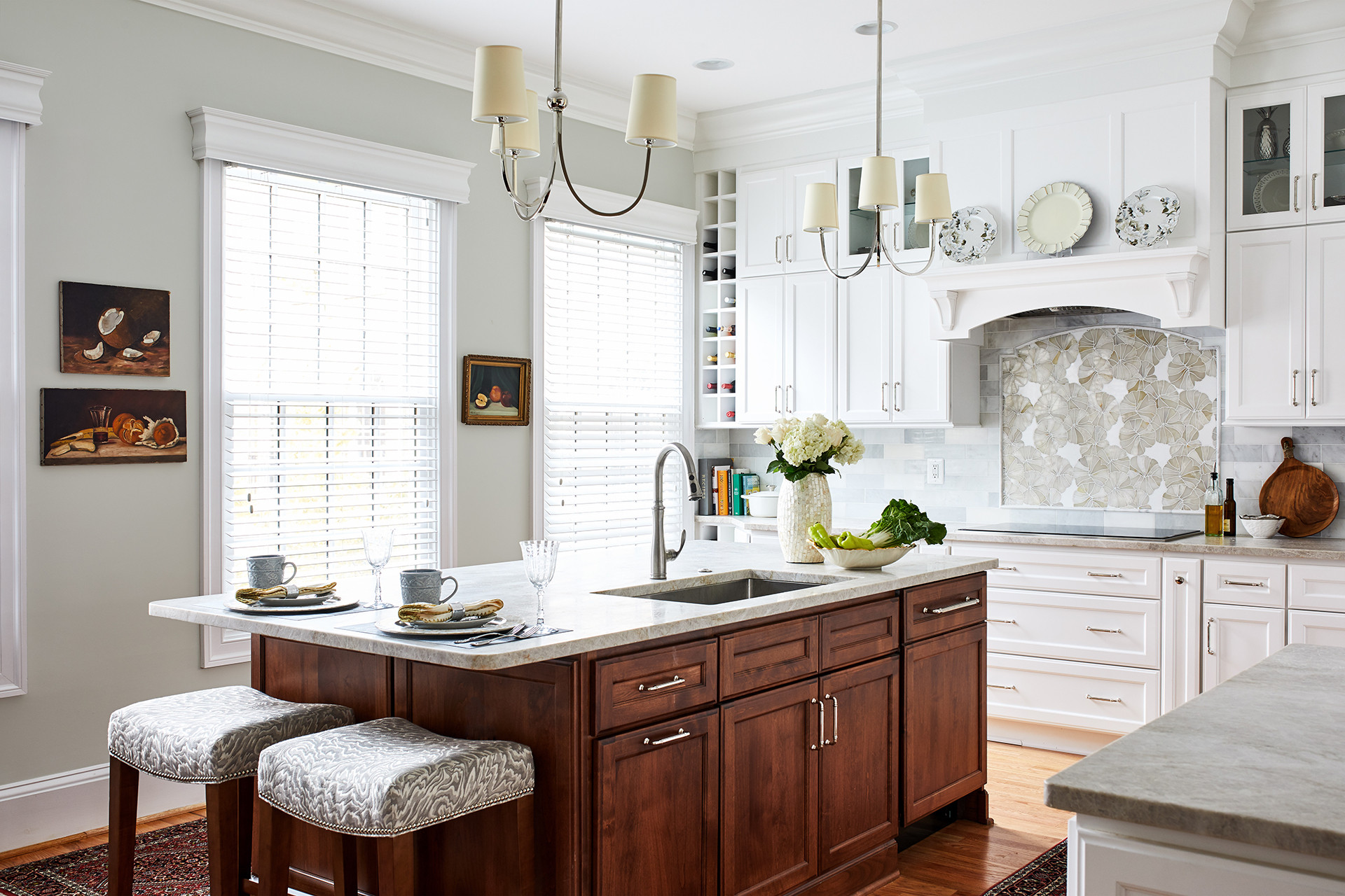 75 Beautiful Traditional Kitchen Pictures Ideas January 2021 Houzz