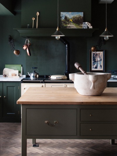 9 Green Kitchen Cabinet Ideas For Your Most Colorful Renovation Yet